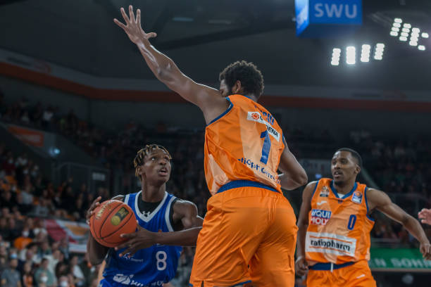 步跳和跳跃 步跳和跳跃