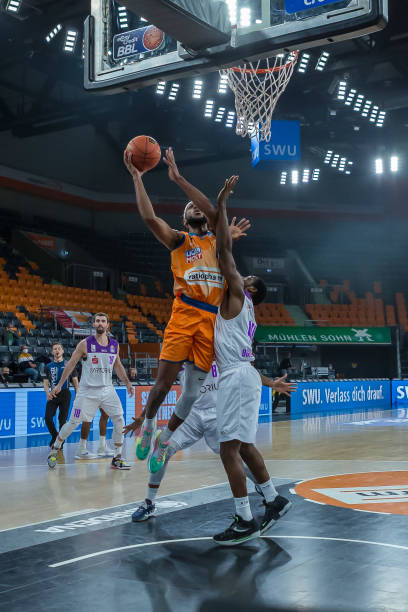 显然指向了 显然指向了